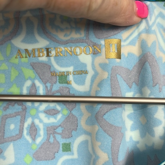 AmberNoonII Womens Swim Top M Turquoise Navy 1/2 Zip Front Thumb Hole Outdoors - Picture 2 of 13